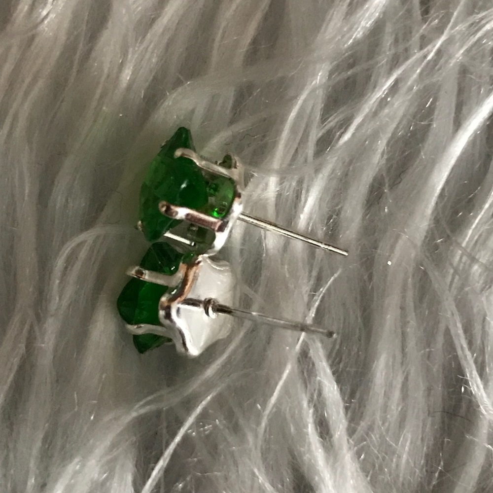 925 Sterling Silver Green Flower Crystal earrings - Picture 3 of 4